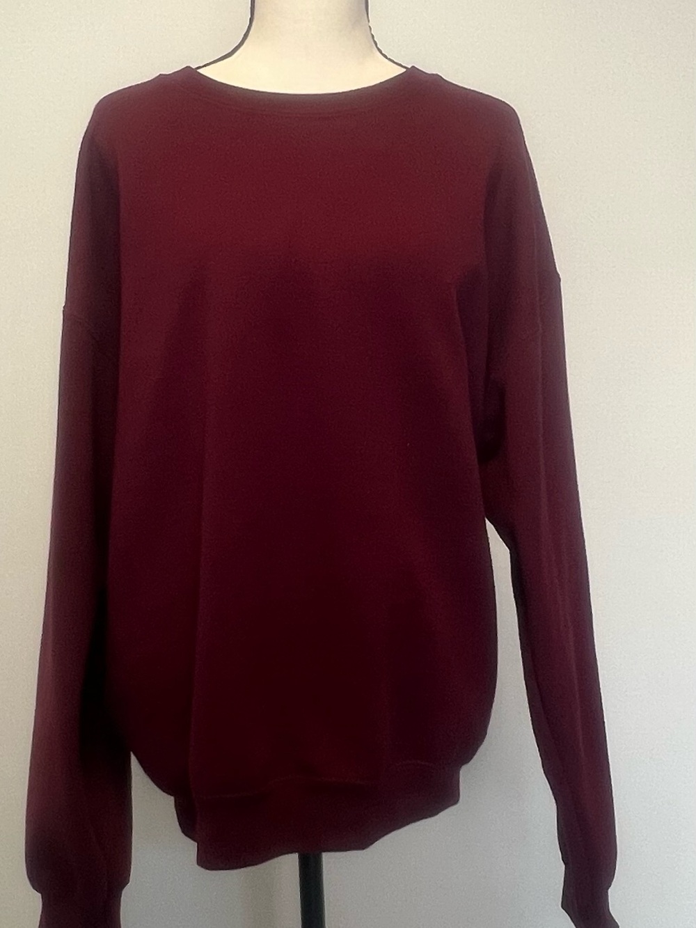 Gildan Women's Crewneck Sweater in Burgundy | Cotton Blend